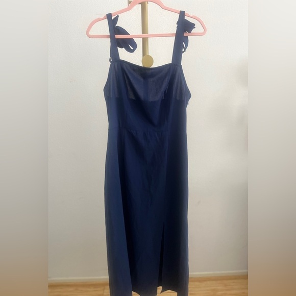 Women's Elegant Square Neck Dress - Picture 2 of 4